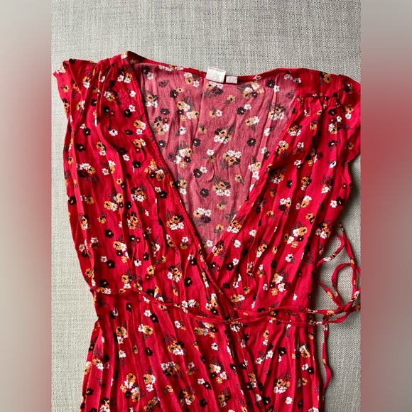 GAP Maxi Wrap Floral Dress - Picture 2 of 6